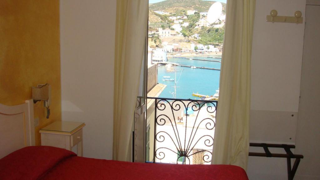 Hotel Del Capitano بونسا الغرفة الصورة